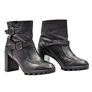 ROBERT CLERGERIE Black Leather  Block Heel Ankle Boots